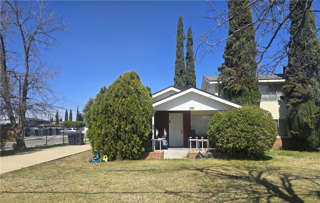 1310 E 8th Street