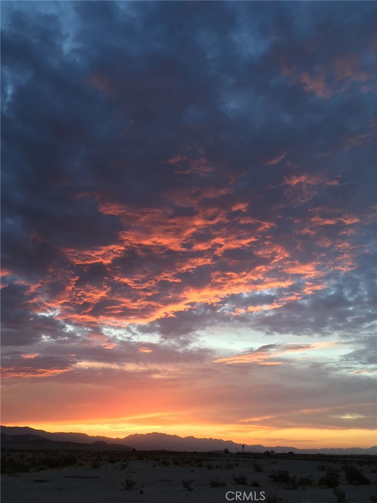 https://media.crmls.org/medias/2d45fe4c-d8da-4507-b914-5de55bd74f25.jpg?preset=X-Large