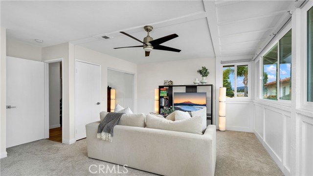 15061 Glass Circle, Irvine CA: https://media.crmls.org/medias/2d462016-d5d5-4554-8157-87e09d963e39.jpg
