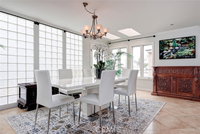 469 27th Street, Manhattan Beach, California 90266, 3 Bedrooms Bedrooms, ,3 BathroomsBathrooms,Residential,Sold,27th,SB22088434