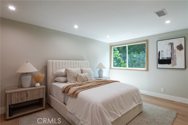 Detail Gallery Image 20 of 34 For 3977 Oeste Ave, Studio City,  CA 91604 - 3 Beds | 2/1 Baths