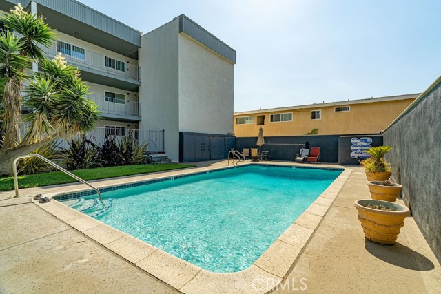 Detail Gallery Image 28 of 40 For 1321 Beryl St #101,  Redondo Beach,  CA 90277 - 3 Beds | 2/1 Baths
