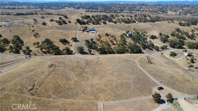 5325 Morning Star Place, Paso Robles CA: https://media.crmls.org/medias/2d475189-42c1-4a5e-a282-eb69e900aeb4.jpg