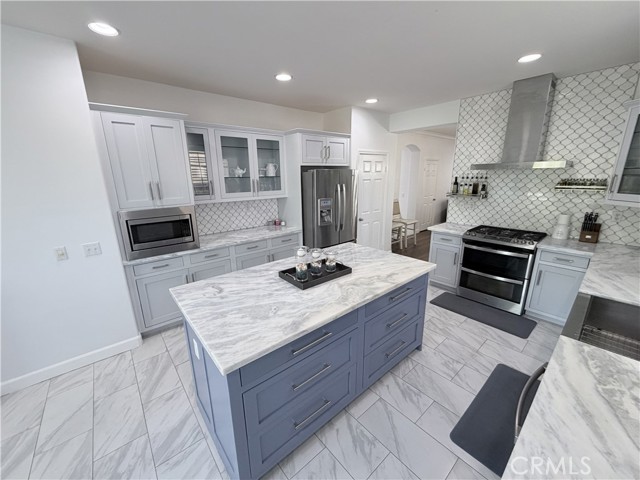 Detail Gallery Image 2 of 26 For 543 Garden Ave, Pomona,  CA 91767 - 3 Beds | 2 Baths