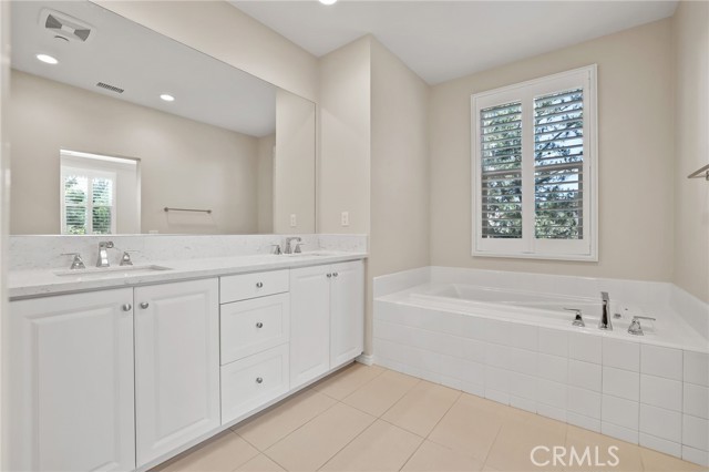 Detail Gallery Image 16 of 31 For 83 Henson, Irvine,  CA 92620 - 4 Beds | 3 Baths