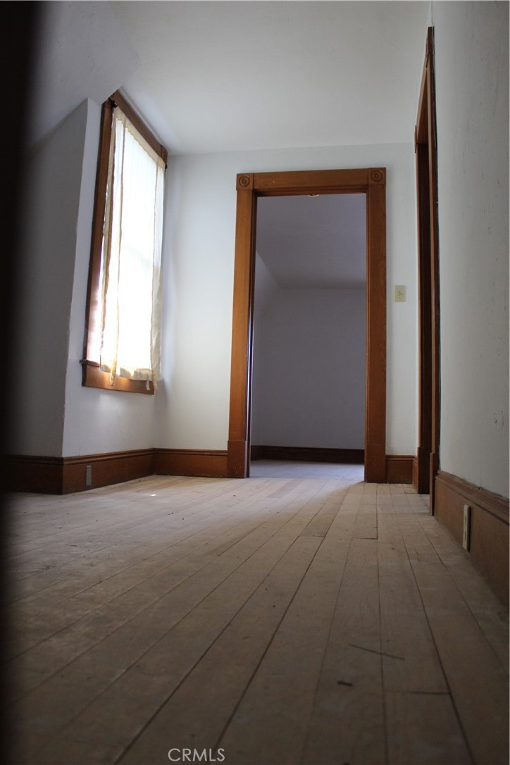 https://media.crmls.org/medias/2d47bea1-84a0-43b0-8587-5b85b3860f30.jpg?preset=X-Large