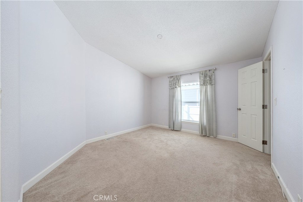 MLS #OC25219351 image #25