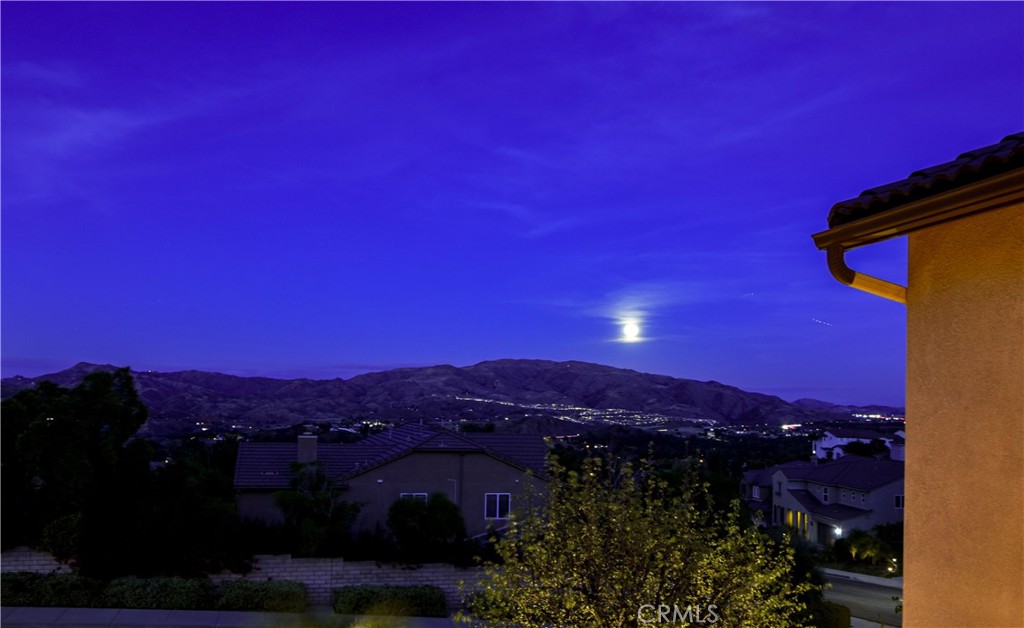 https://media.crmls.org/medias/2d48284e-2009-424e-840b-90b9e573d3d1.jpg?preset=X-Large