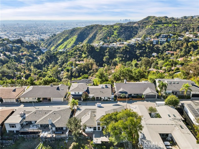 Detail Gallery Image 51 of 53 For 7027 Macapa, –,  CA 90068 - 2 Beds | 3 Baths