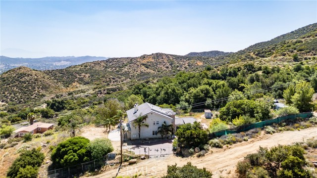 35050 Margo Road, Lake Elsinore CA: https://media.crmls.org/medias/2d49b56b-89ab-47ae-9742-fa869afa8d31.jpg