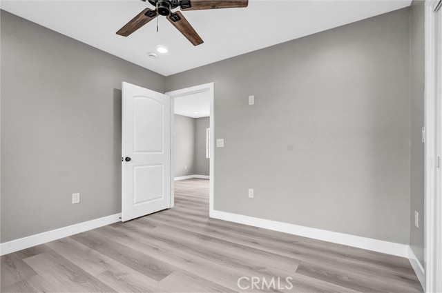 2321 Locust Avenue, Long Beach CA: https://media.crmls.org/medias/2d4a8128-09ec-4a61-8e65-4fac4e214981.jpg