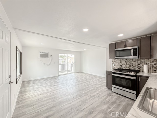 Detail Gallery Image 13 of 21 For 2550 East Ave I #136,  Lancaster,  CA 93535 - 2 Beds | 1 Baths