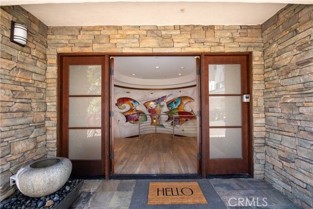 Detail Gallery Image 5 of 42 For 6432 Weidlake Dr, Los Angeles,  CA 90068 - 4 Beds | 3/1 Baths