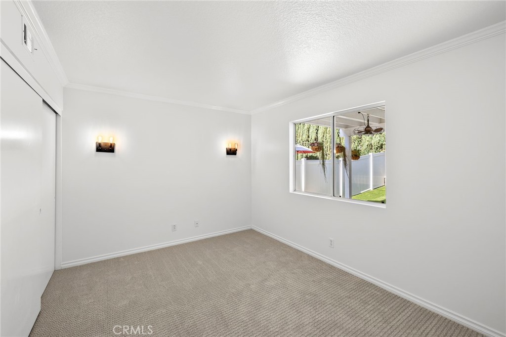 MLS #OC25229351 image #30