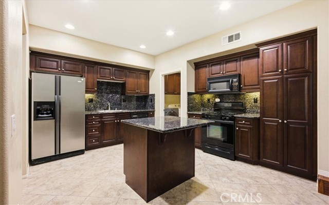 Detail Gallery Image 8 of 36 For 88 Stepping Stone, Irvine,  CA 92603 - 3 Beds | 3 Baths