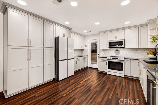 Detail Gallery Image 3 of 57 For 6856 County Road 19, Orland,  CA 95963 - 4 Beds | 2 Baths