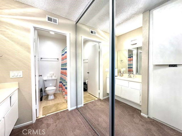 Detail Gallery Image 4 of 12 For 2554 Olive, Palmdale,  CA 93550 - 2 Beds | 2 Baths