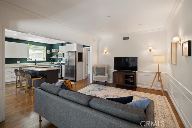 Detail Gallery Image 8 of 34 For 3585 Grayburn Rd, Pasadena,  CA 91107 - 3 Beds | 2 Baths