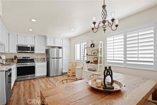 Detail Gallery Image 19 of 53 For 19355 Sherman Way #41,  Reseda,  CA 91335 - 2 Beds | 2/1 Baths