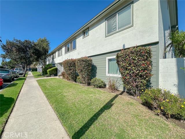 Detail Gallery Image 43 of 46 For 3045 E Theresa #8,  Long Beach,  CA 90814 - 1 Beds | 1 Baths