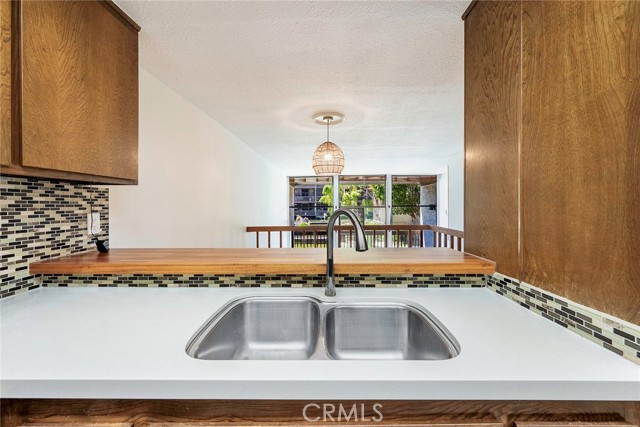 7107 Marina Pacifica S Drive, Long Beach CA: https://media.crmls.org/medias/2d4f3ab0-ea47-4cc2-91de-0200b6eb9d26.jpg
