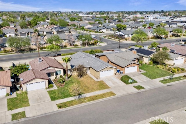 Detail Gallery Image 5 of 26 For 557 Monique St, Merced,  CA 95341 - 4 Beds | 2 Baths