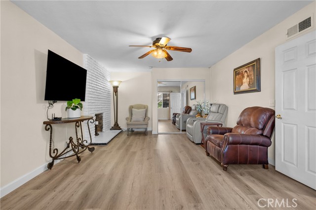 Detail Gallery Image 10 of 59 For 9559 9561 Natick Ave, North Hills,  CA 91343 - 5 Beds | 4 Baths