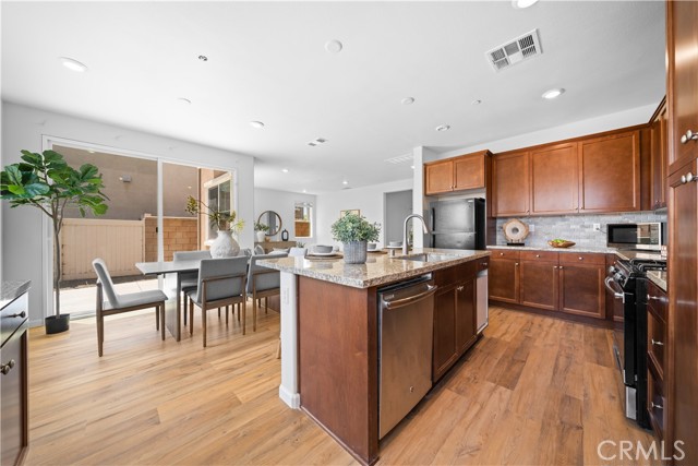 Image 12 of 50 For 7027 Avignon Drive