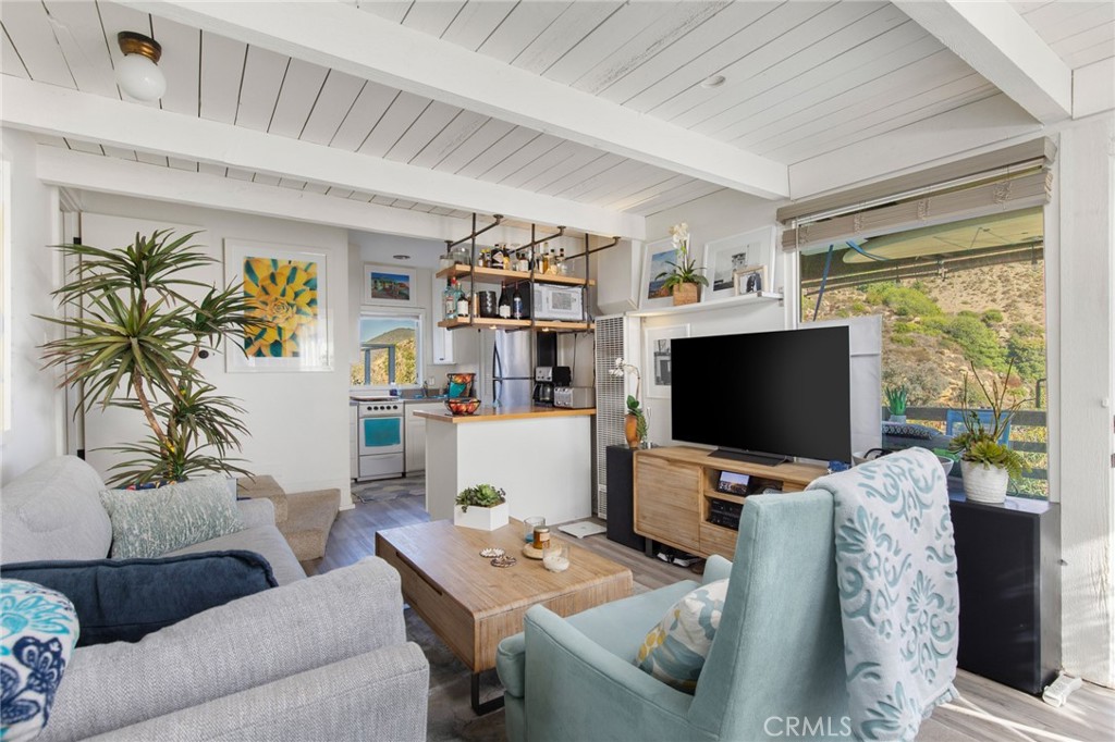 2d4ffba3 D385 416d 93eb A9fa7ee5de5b