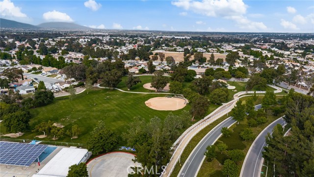12325 Bellflower Court, Rancho Cucamonga CA: https://media.crmls.org/medias/2d50ba75-5c16-400b-a7c7-597cd7228b89.jpg