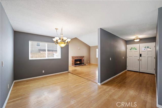 6120 Hedgewall Drive, Westlake Village CA: https://media.crmls.org/medias/2d514853-4397-4a70-afd9-a73febb76b47.jpg