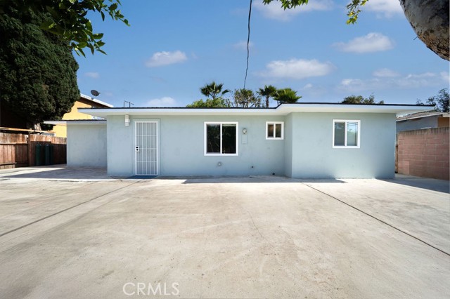 Detail Gallery Image 17 of 21 For 1405 W Saint Gertrude Pl, Santa Ana,  CA 92704 - 3 Beds | 2/1 Baths