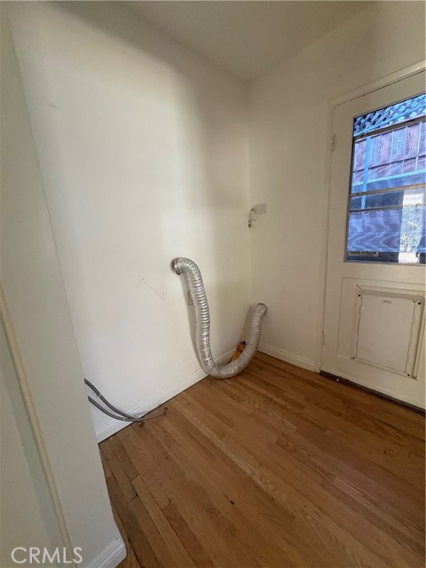 Detail Gallery Image 13 of 22 For 20955 De Mina, Woodland Hills,  CA 91364 - 3 Beds | 2 Baths