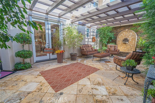 Detail Gallery Image 4 of 75 For 26524 Valley Oak Ln, Valencia,  CA 91381 - 5 Beds | 5/1 Baths