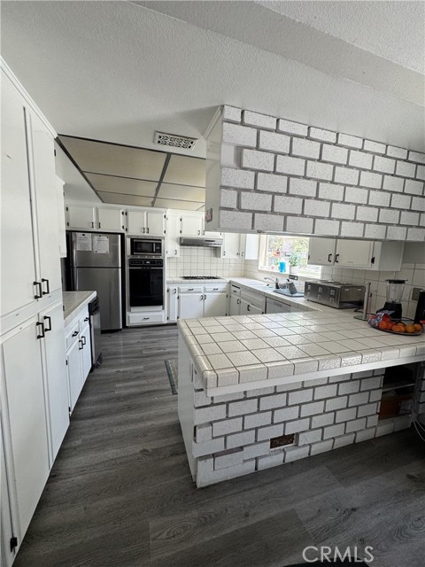 Detail Gallery Image 3 of 19 For 7460 Summit St, Riverside,  CA 92504 - 4 Beds | 2/1 Baths