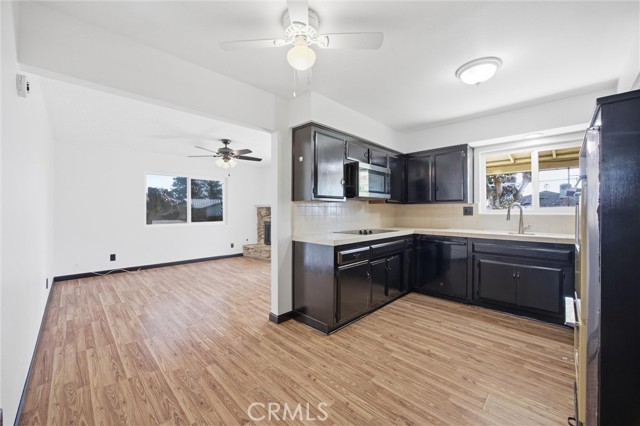 Detail Gallery Image 21 of 45 For 409 Borman Ave, Bakersfield,  CA 93308 - 3 Beds | 2 Baths