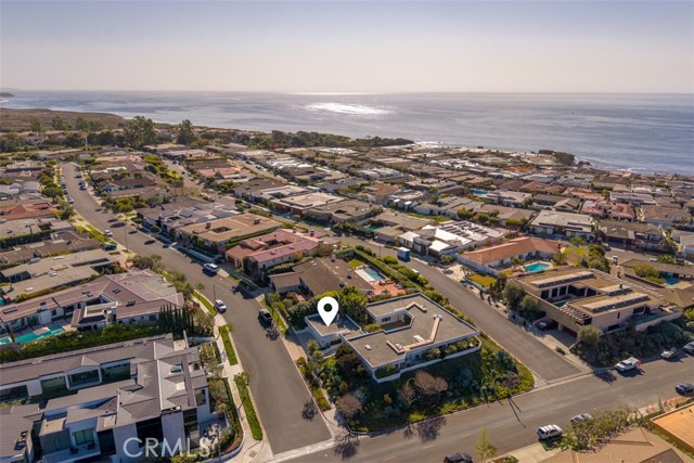 Detail Gallery Image 29 of 31 For 4501 Roxbury Rd, Corona Del Mar,  CA 92625 - 3 Beds | 3/1 Baths