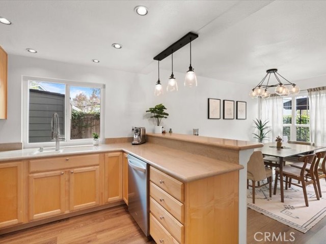 2157 Pacific Avenue, Costa Mesa CA: https://media.crmls.org/medias/2d547c4a-dbfa-4175-93c4-214dd54cf756.jpg
