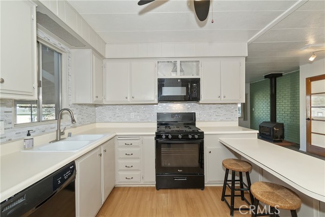 391 Montclair Dr #41, Big Bear City CA: https://media.crmls.org/medias/2d54f5b2-31b5-4139-86cc-68b2462a6799.jpg