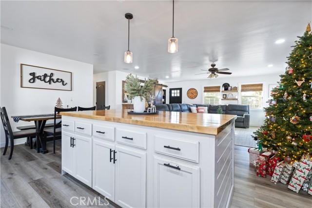 Detail Gallery Image 21 of 54 For 4680 Whispering Oak, Paso Robles,  CA 93446 - 4 Beds | 3 Baths