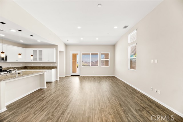 36432 Chervil Court, Lake Elsinore CA: https://media.crmls.org/medias/2d55919a-0f4c-472f-a898-c3122f30ba7f.jpg
