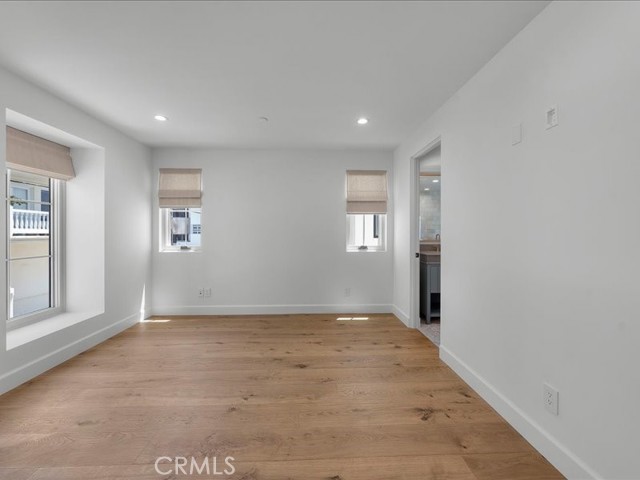 Detail Gallery Image 36 of 61 For 505 Bayview Dr, Manhattan Beach,  CA 90266 - 3 Beds | 3/1 Baths