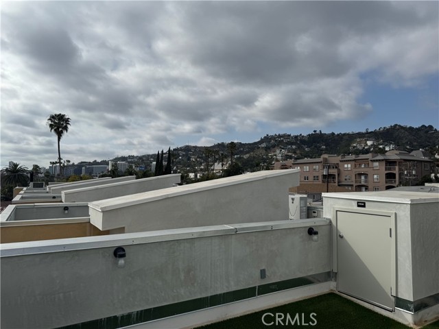 1223 N Hayworth Avenue # 7, West Hollywood, California 90046, 2 Bedrooms Bedrooms, ,2 BathroomsBathrooms,Residential Lease,For Rent,1223 N Hayworth Avenue # 7,CRSR24235963