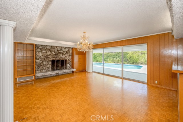 19443 Superior Street, Northridge CA: https://media.crmls.org/medias/2d577878-327f-42fc-afc1-beb35ca862f3.jpg