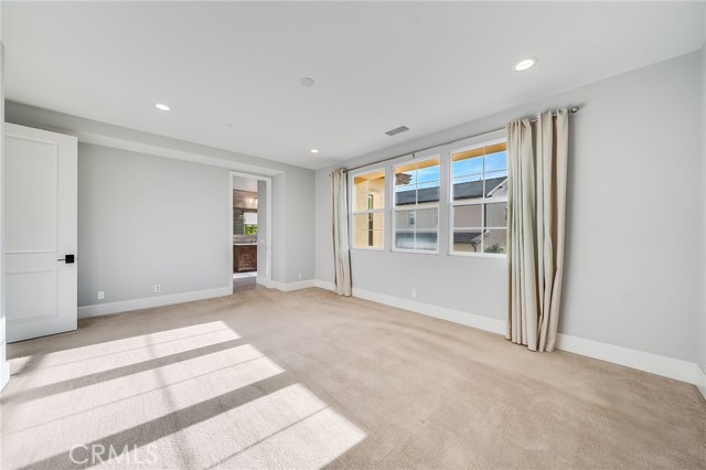 Detail Gallery Image 38 of 45 For 212 Parkwood, Irvine,  CA 92620 - 4 Beds | 4/1 Baths