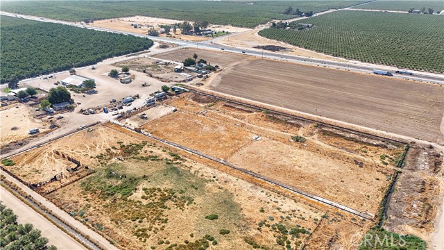 23174 Road 6, Chowchilla CA: https://media.crmls.org/medias/2d581aeb-d7b0-42c0-9c10-68c7523de7d1.jpg