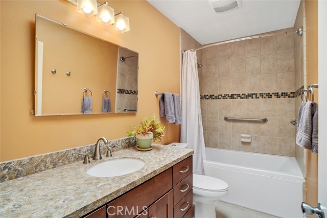 Image 15 of 45 For 18203 Arminta Street