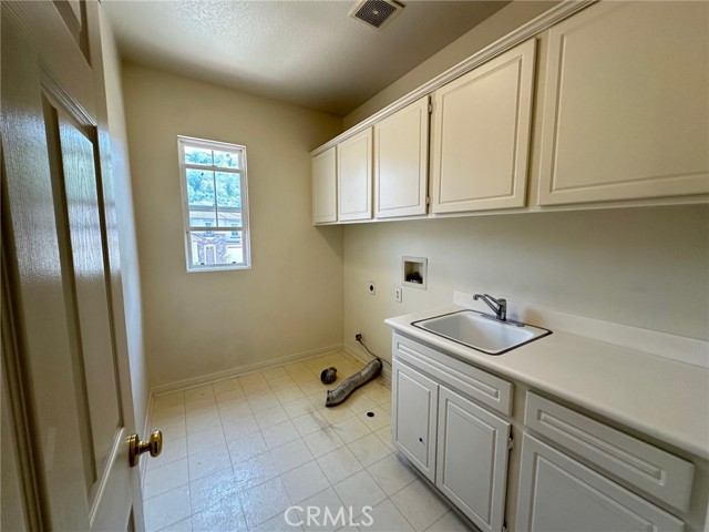 8247 E Marblehead Way, Anaheim CA: https://media.crmls.org/medias/2d58edaf-ca45-468f-a440-04a0e1597c69.jpg