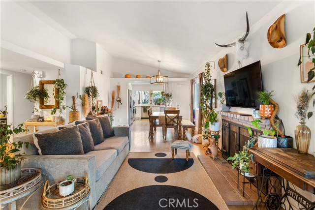 Detail Gallery Image 13 of 31 For 13131 Pawnee Dr, Moreno Valley,  CA 92555 - 3 Beds | 2 Baths