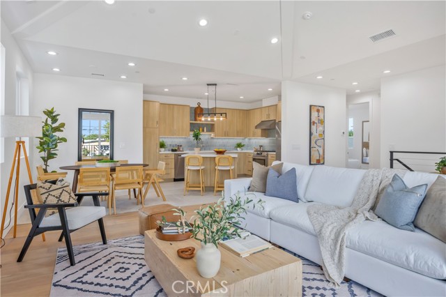 2420 Ives Lane, Redondo Beach, California 90278, 4 Bedrooms Bedrooms, ,3 BathroomsBathrooms,Residential,For Sale,Ives,SB25133700